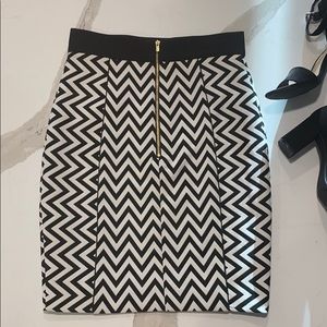 H&M chevron pencil skirt